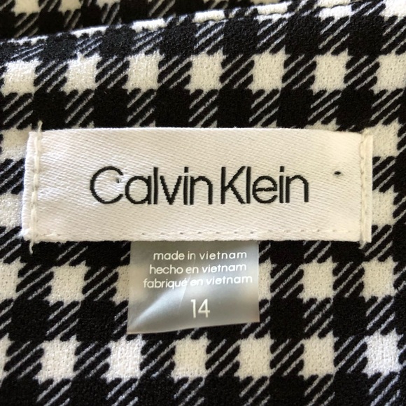 💕 Host Pick - Calvin Klein Wide Crop Leg Jumpsuit w/Self Tie - Picture 3 of 9